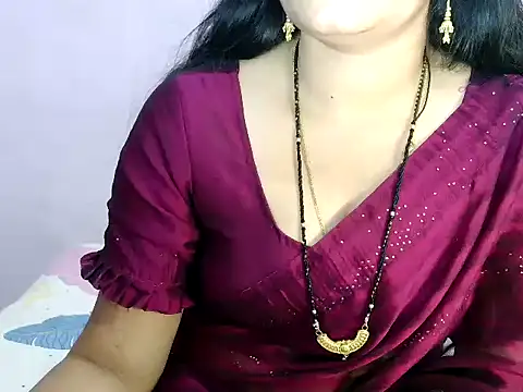 raadhikaaa's cam snapshot