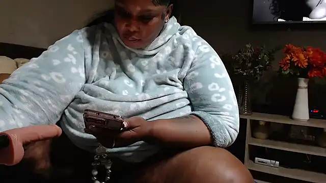 ThickyMinajxx's cam snapshot