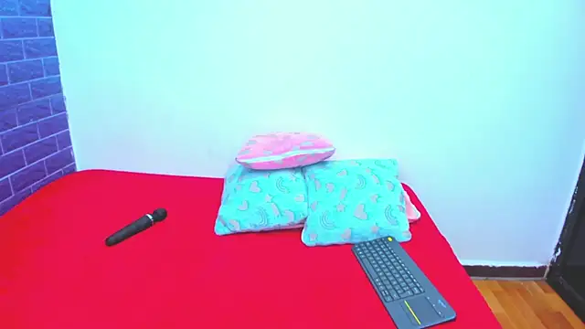 Cora_222's cam snapshot