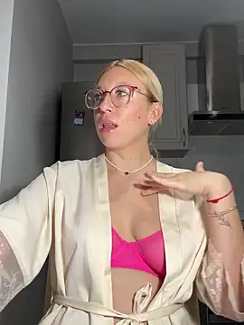 Kittie_Valentine's cam snapshot