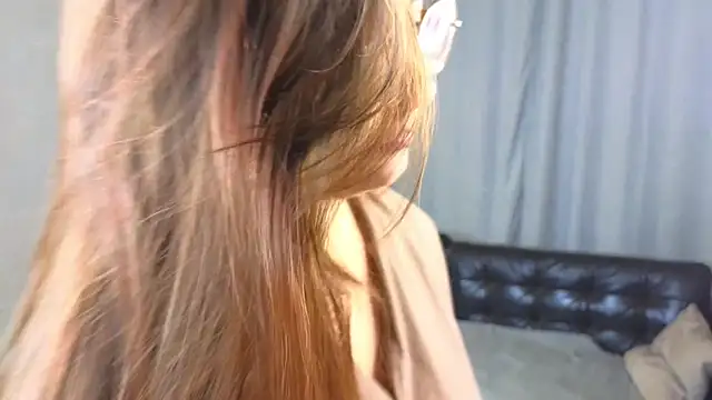 LeliaPeeler's cam snapshot