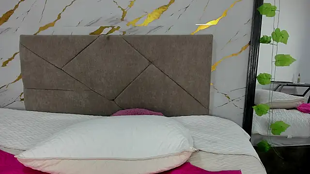 emmma_moon's cam snapshot