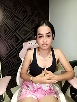 VirginPussyAnita18's cam snapshot