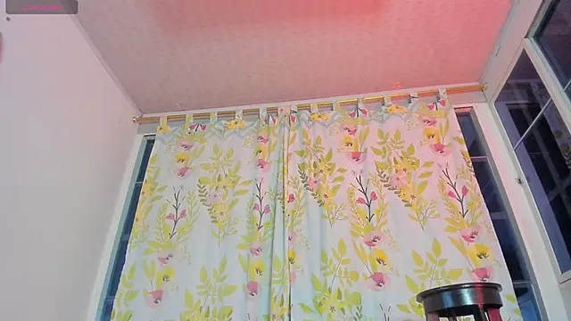 Camile_Queen's cam snapshot