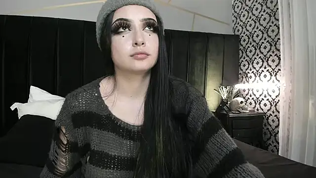 Adeelinee's cam snapshot