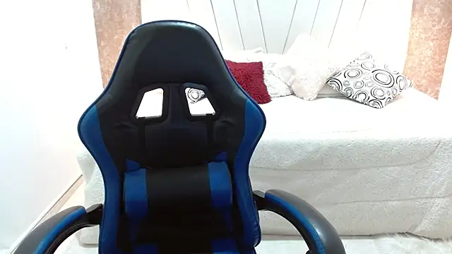 Charlotte_greyx's cam snapshot