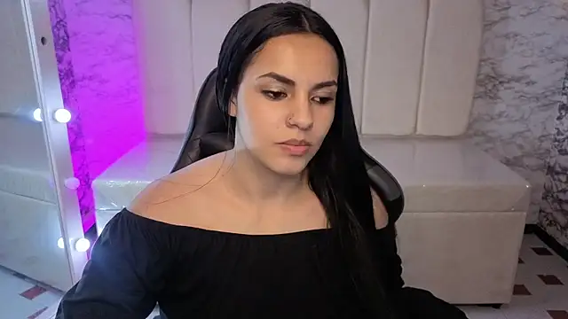 Mialover_v's cam snapshot