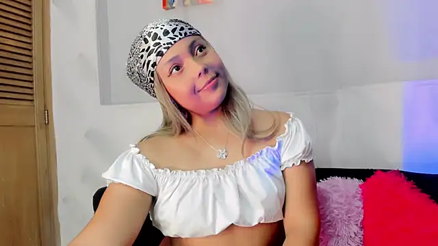 Molly_Logan's cam snapshot