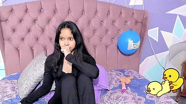 CloeyGraweing's cam snapshot