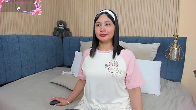 angel_ponce's cam snapshot