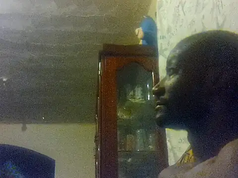 LookingLover34's cam snapshot