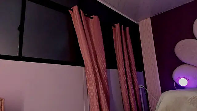 NickandAbby_'s cam snapshot