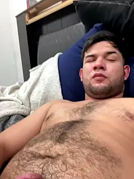 Moisesjrtapia's cam snapshot