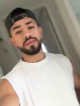 Ezzio_Scolaro's cam snapshot