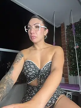 Sarahlove_90's cam snapshot