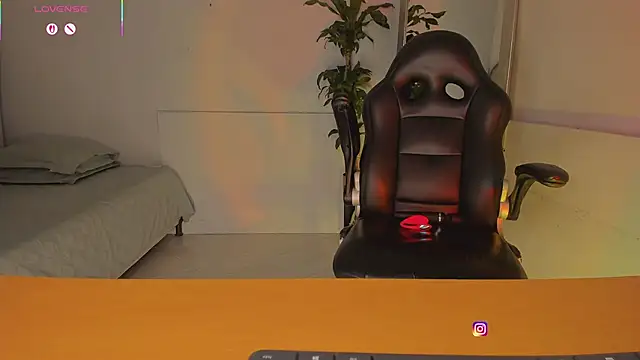 charlotte__grey's cam snapshot