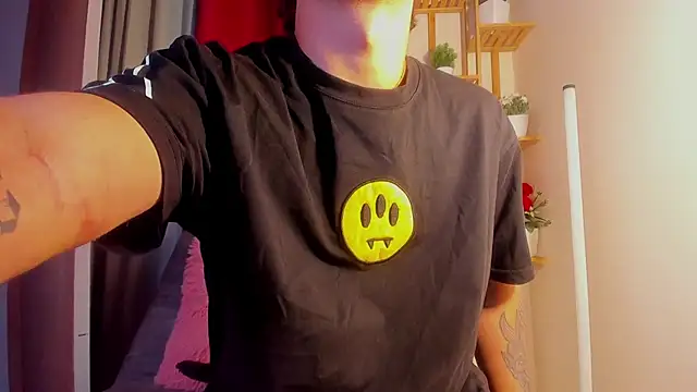 latiin_boy21's cam snapshot