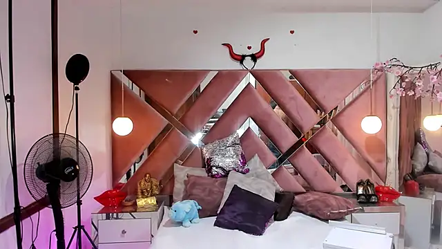 georgie_latin99's cam snapshot