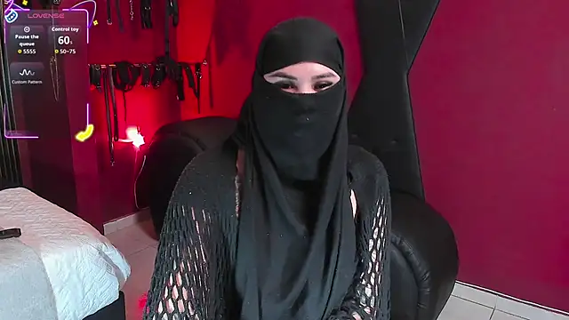 Nayla-Mouna's cam snapshot