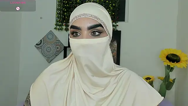 Maissa_Alabi's cam snapshot