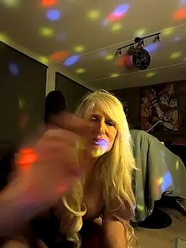 SexyMilfTascha's cam snapshot