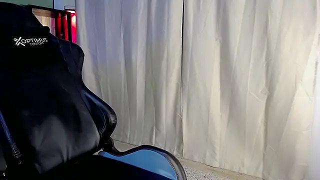 dilan_hott_'s cam snapshot