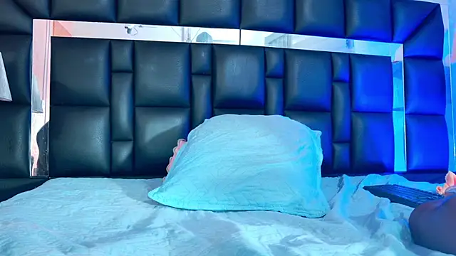 sh_malala's cam snapshot