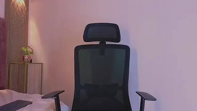 Emy_leon's cam snapshot