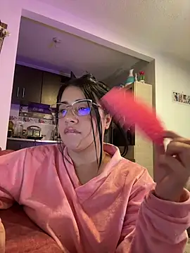 KallyMyller1's cam snapshot