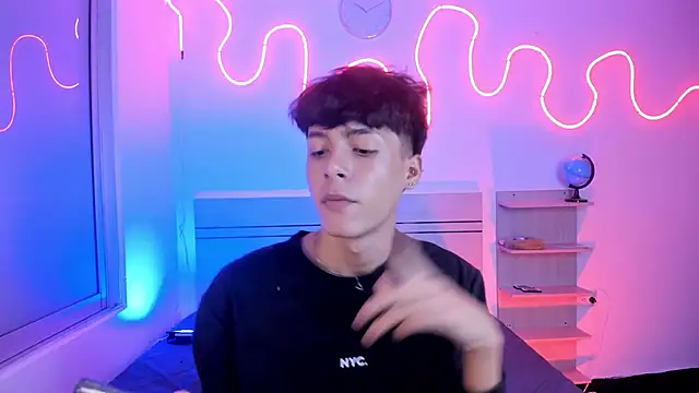 luccas_ferreira's cam snapshot