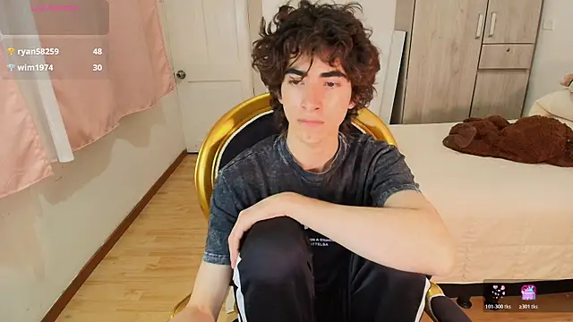 Nude_Boy18's cam snapshot