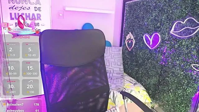 evelyn_mature19's cam snapshot