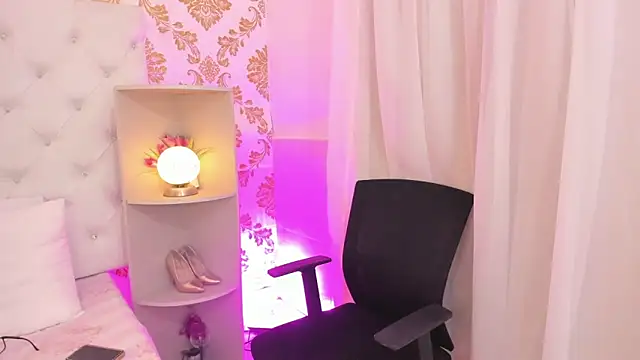 emaa_lambert's cam snapshot