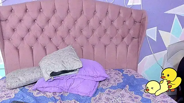 CloeyGraweing's cam snapshot