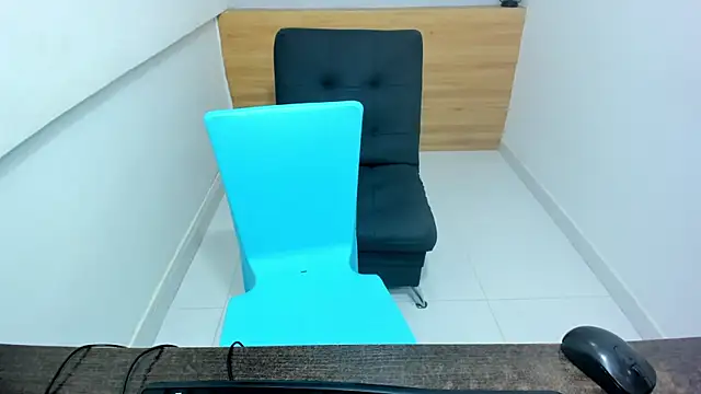 ValentinaRose4's cam snapshot