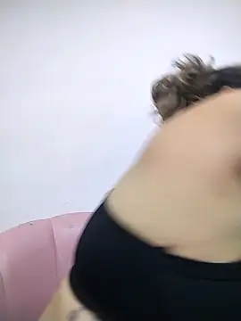 Busty_divorced_mom live sex cam