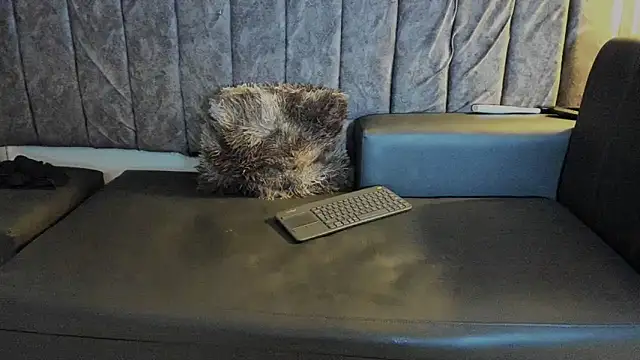 Rowan_Mills's cam snapshot