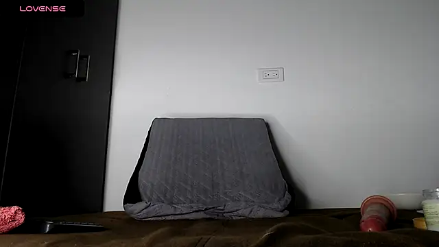 gigilovedback's cam snapshot