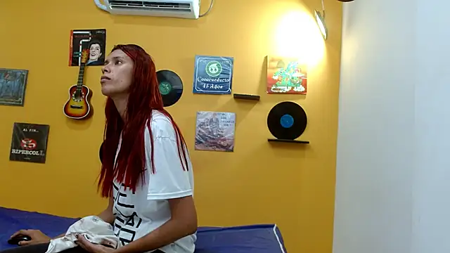 skinnyverus18's cam snapshot