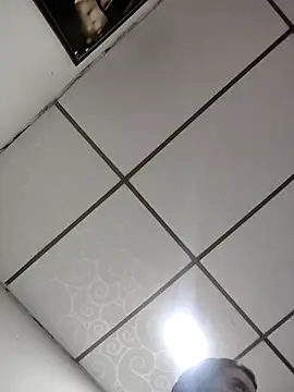 mialorents's cam snapshot