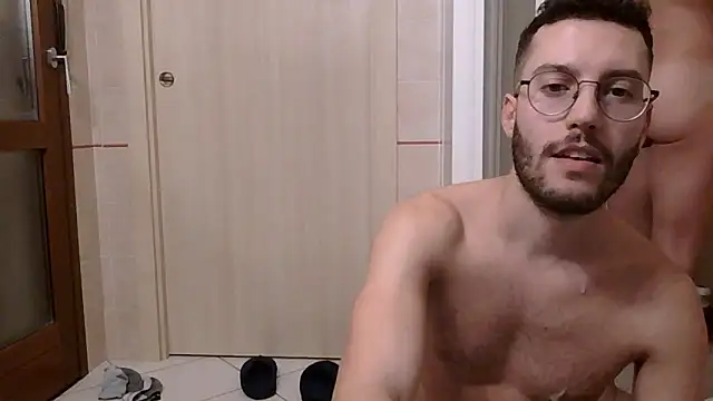 Amicisegreti live sex cam