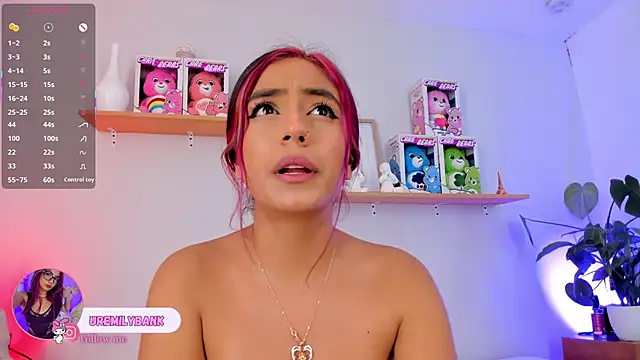 emily_bank's cam snapshot