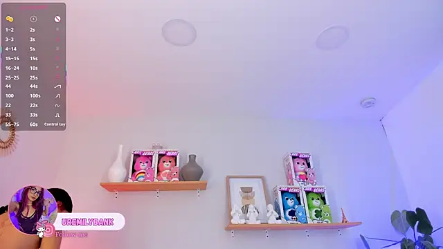 emily_bank's cam snapshot