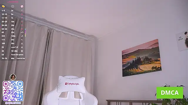 Adeles_vibes live sex cam