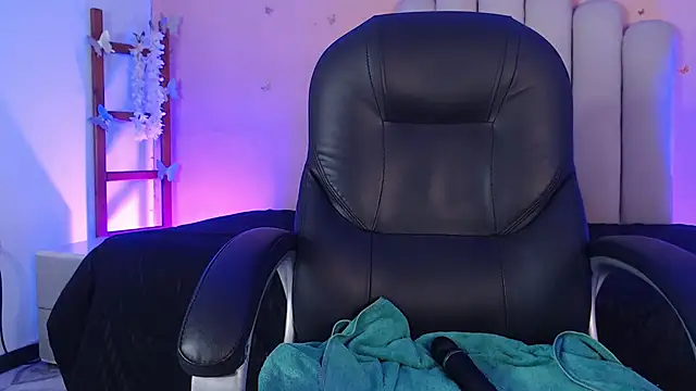 Sweetlu_gh's cam snapshot