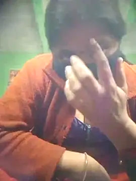 QRESABABY's cam snapshot