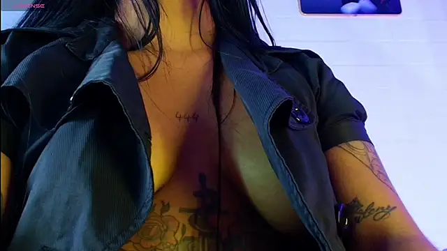 Cristal_DIM's cam snapshot