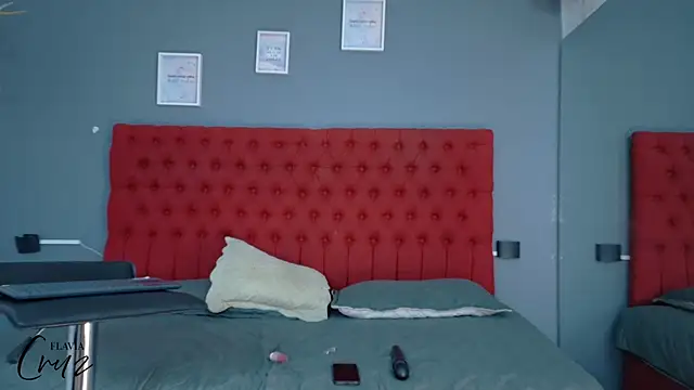 flavia_cruz's cam snapshot