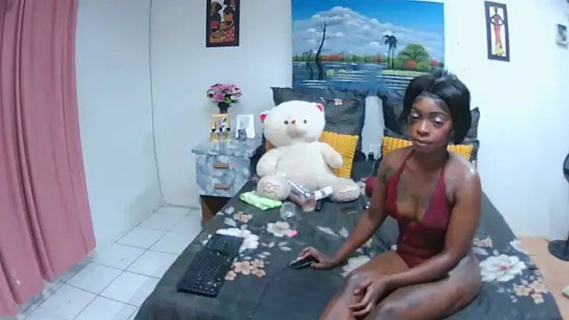 TheDramadoll's cam snapshot