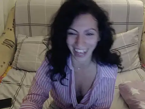 Emmatoo's cam snapshot